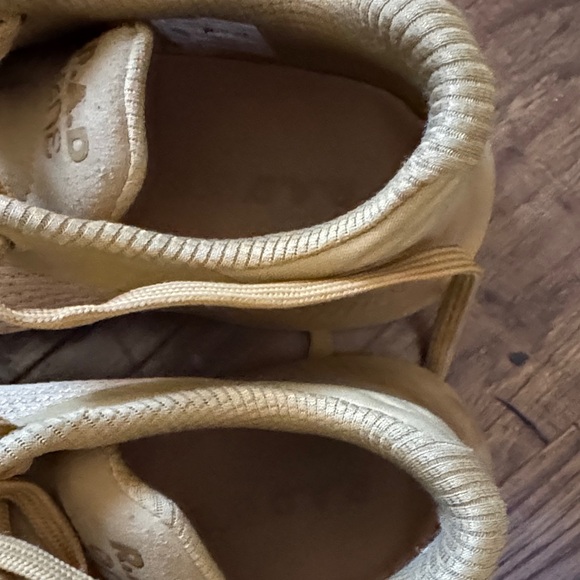 Women's RAD Shoes - Picture 3 of 7